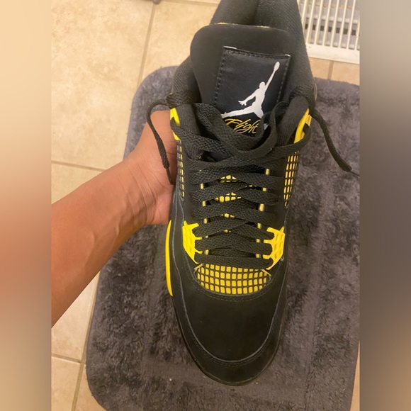 jordan-shoes-im-selling-air-jordan-4-retro-thunder-223-unreleased